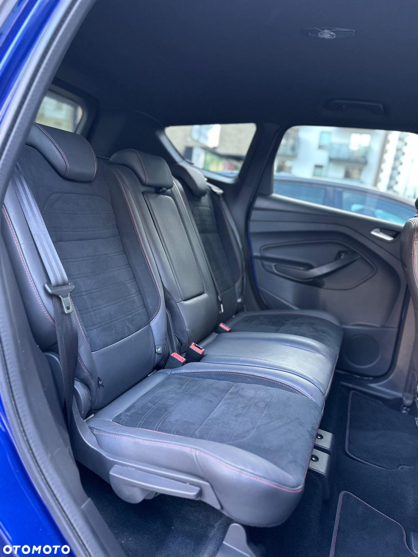 Ford Kuga 1.5 EcoBoost 2x4 ST-Line - 8