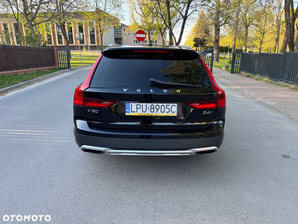 Volvo V90 D4 AWD Geartronic Momentum - 9