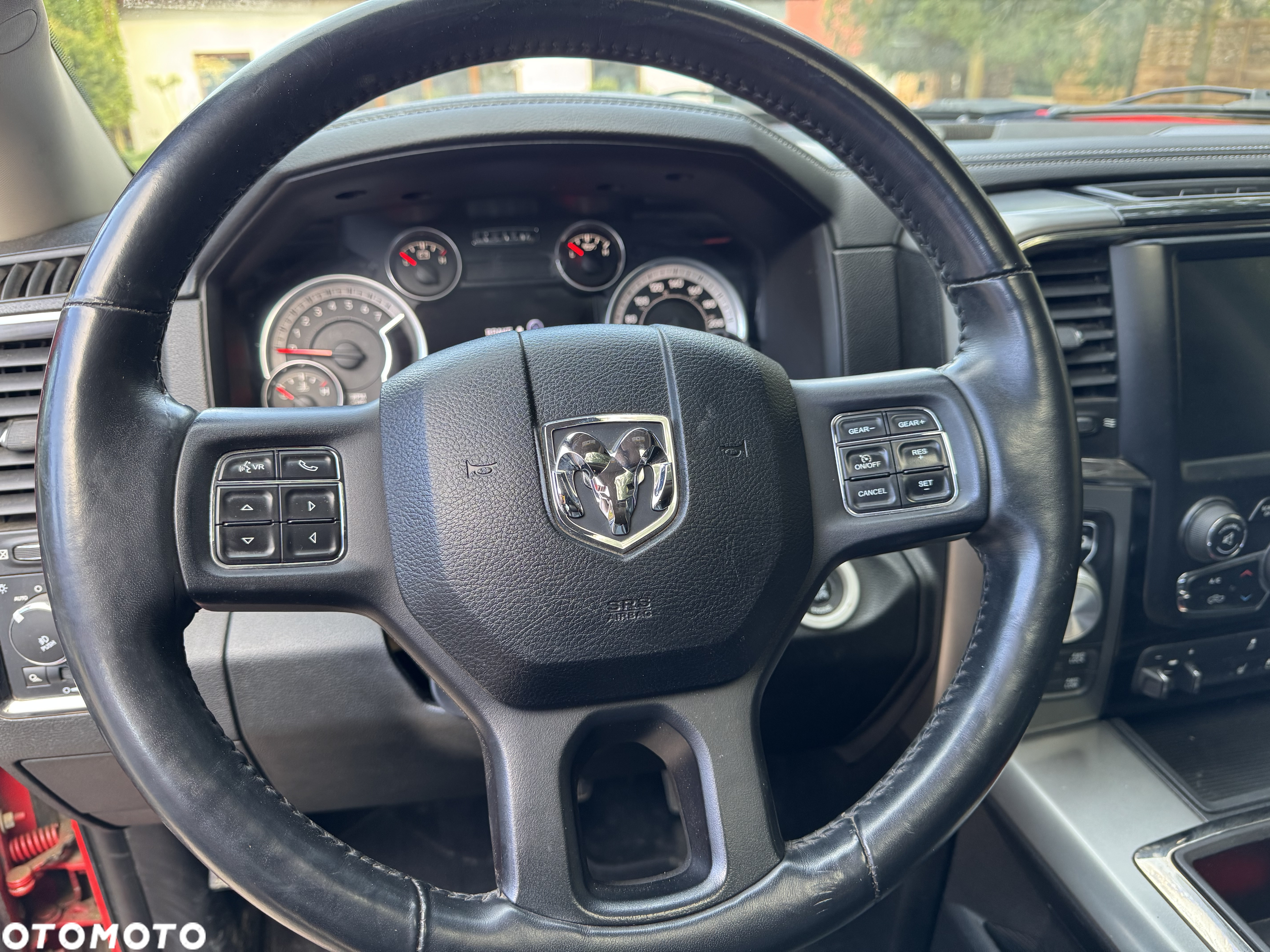 Dodge RAM 1500 5.7 4x4 - 32