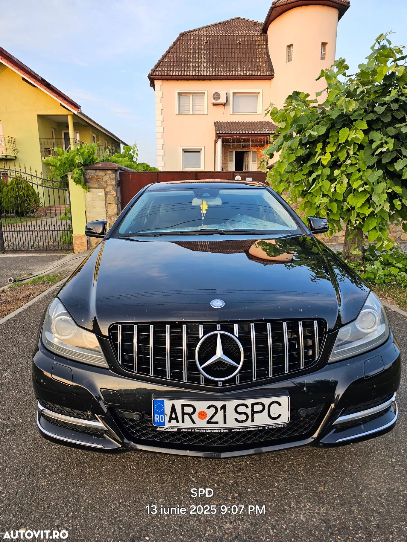 Mercedes-Benz C 180 Coupe BlueEFFICIENCY 7G-TRONIC - 1