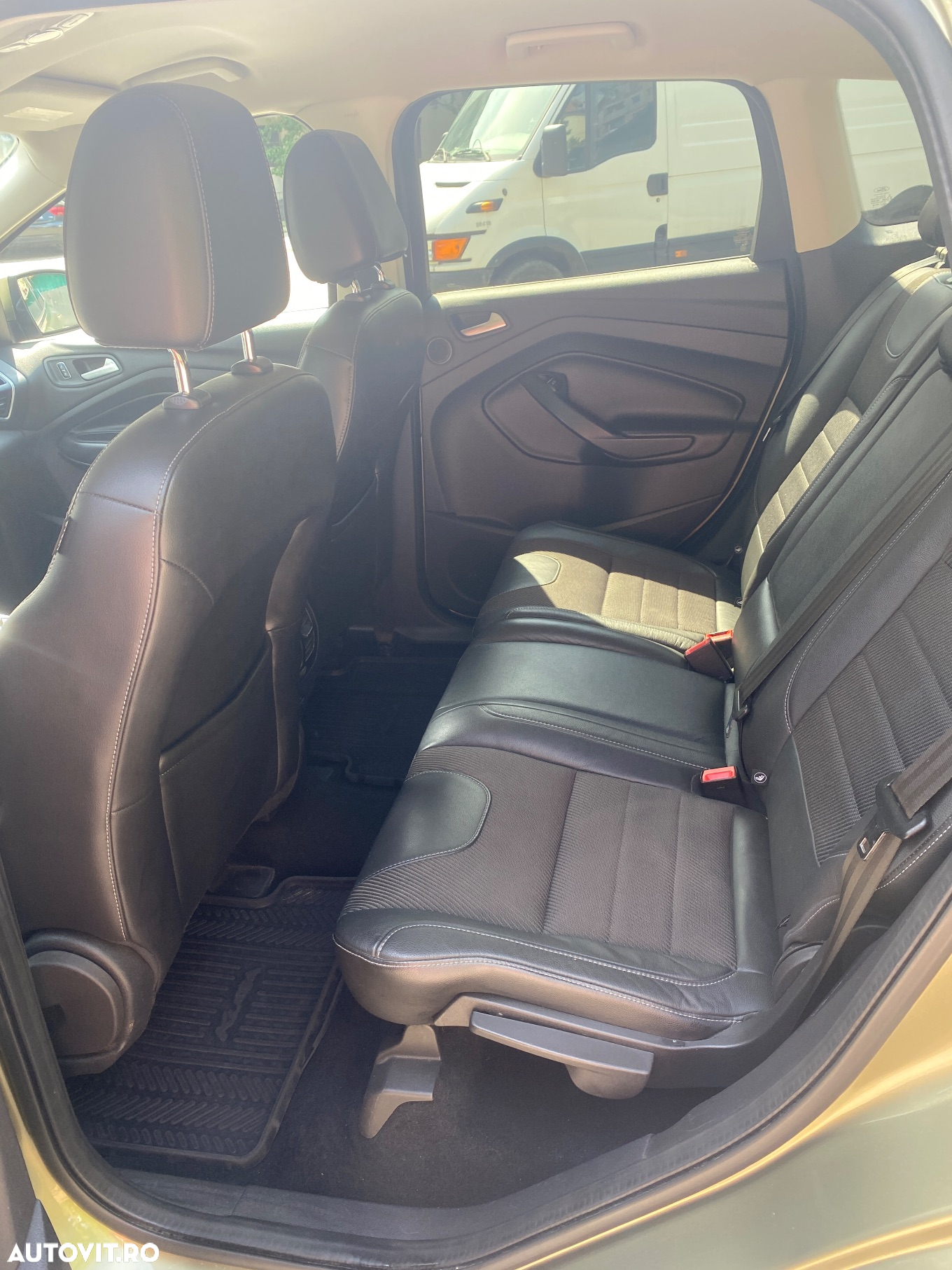 Ford Kuga - 13