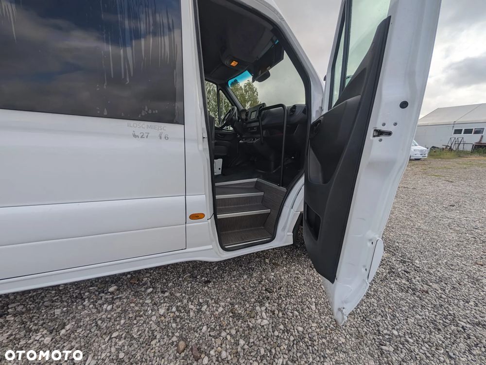 Mercedes-Benz Sprinter 517 - 10