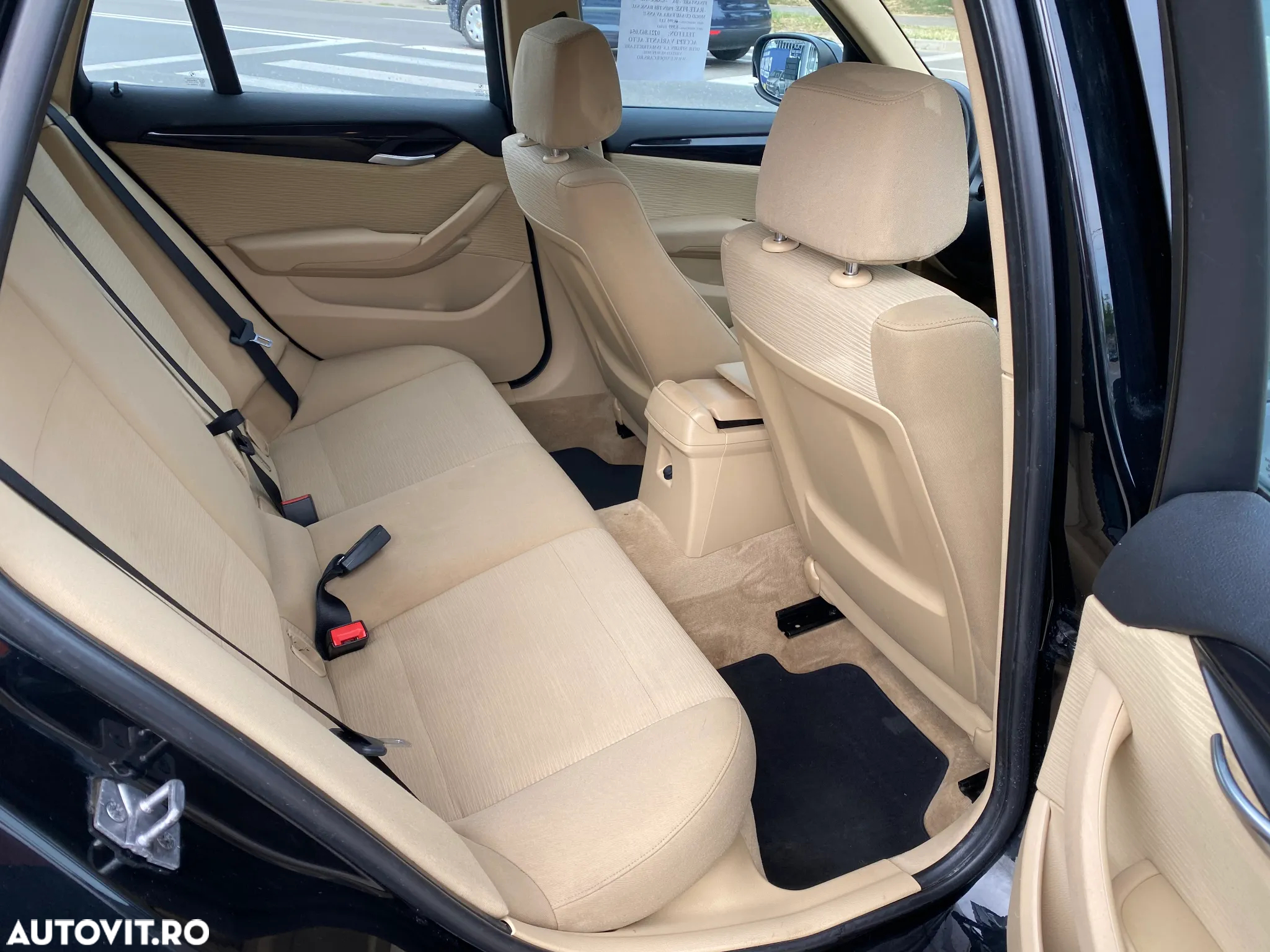 BMW X1 xDrive20d - 9