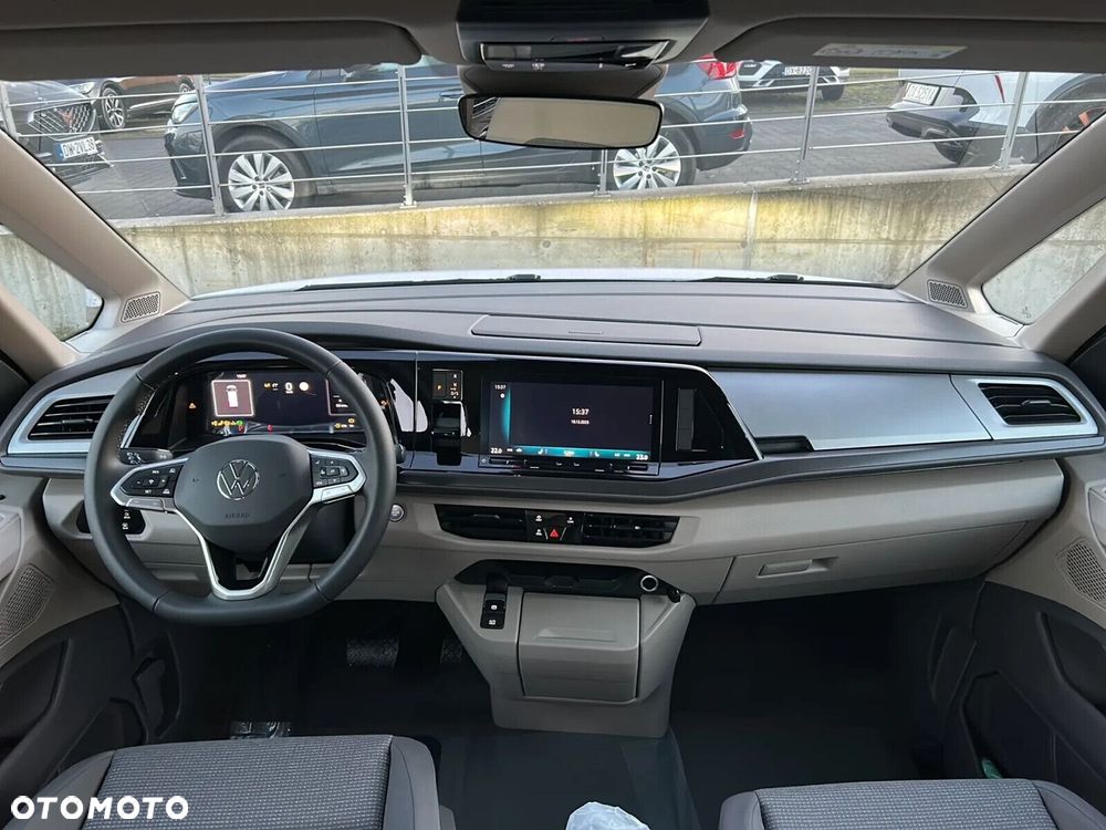 Volkswagen Multivan - 12