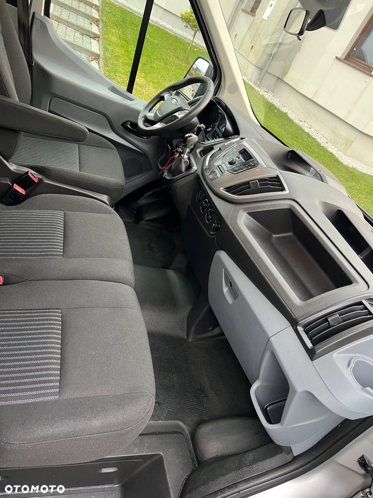 Ford Transit - 21