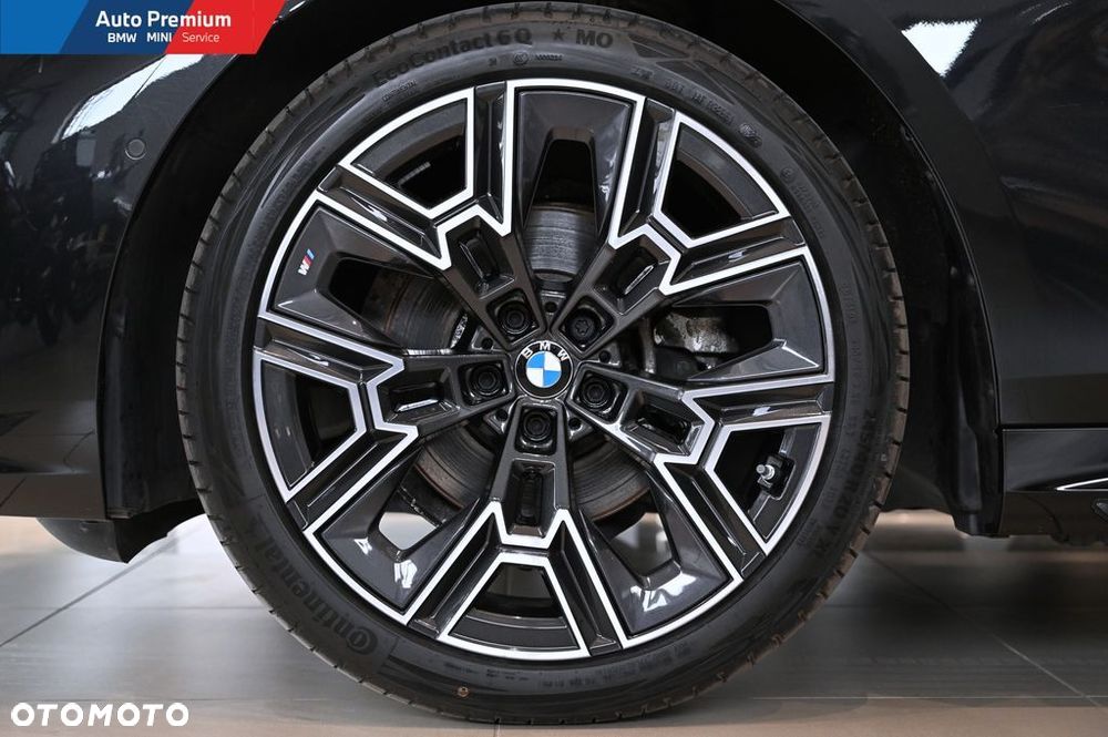 BMW Seria 5 520d xDrive mHEV - 25