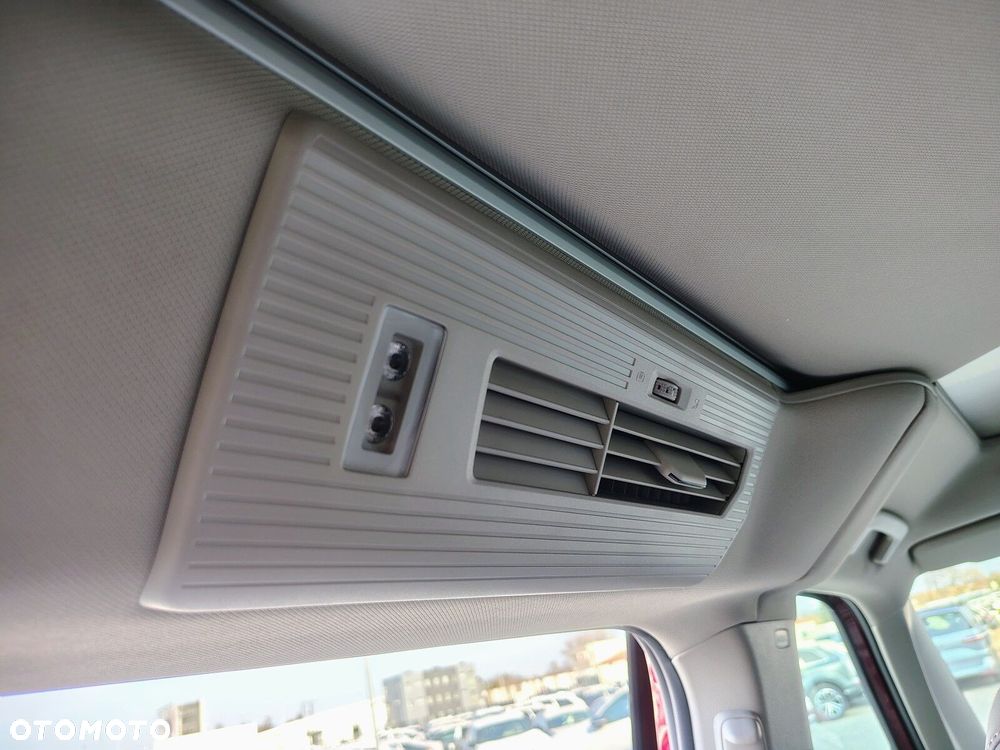 Volkswagen california Nowa California Beach silnik: 2,0 l TSI OPF 204 KM / skrzynia biegów: 7-biegowa DSG rozstaw osi: 3124 mm - 28