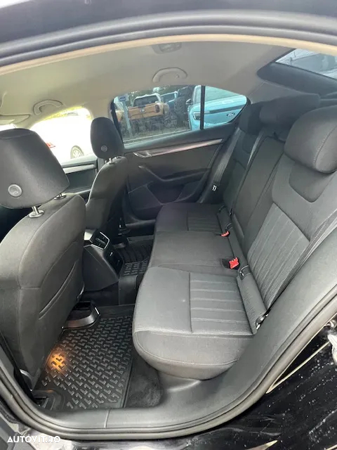 Skoda Octavia 2.0 TDI DSG 4X4 Laurin&Klement - 11