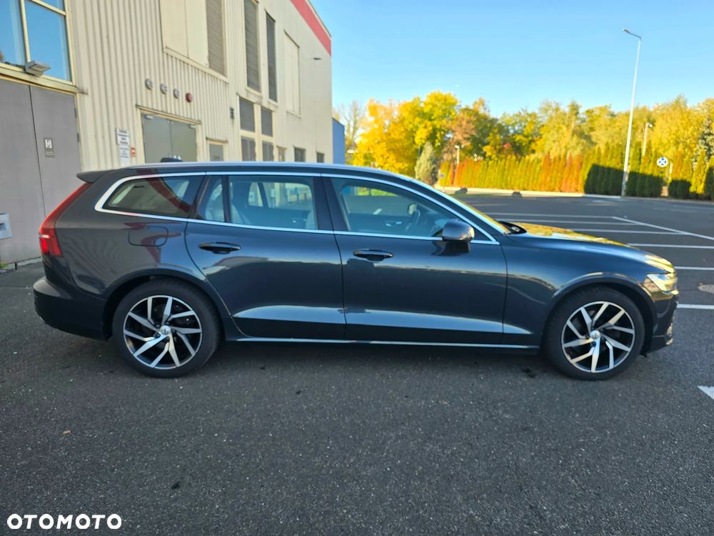 Volvo V60 T4 Momentum Pro - 7