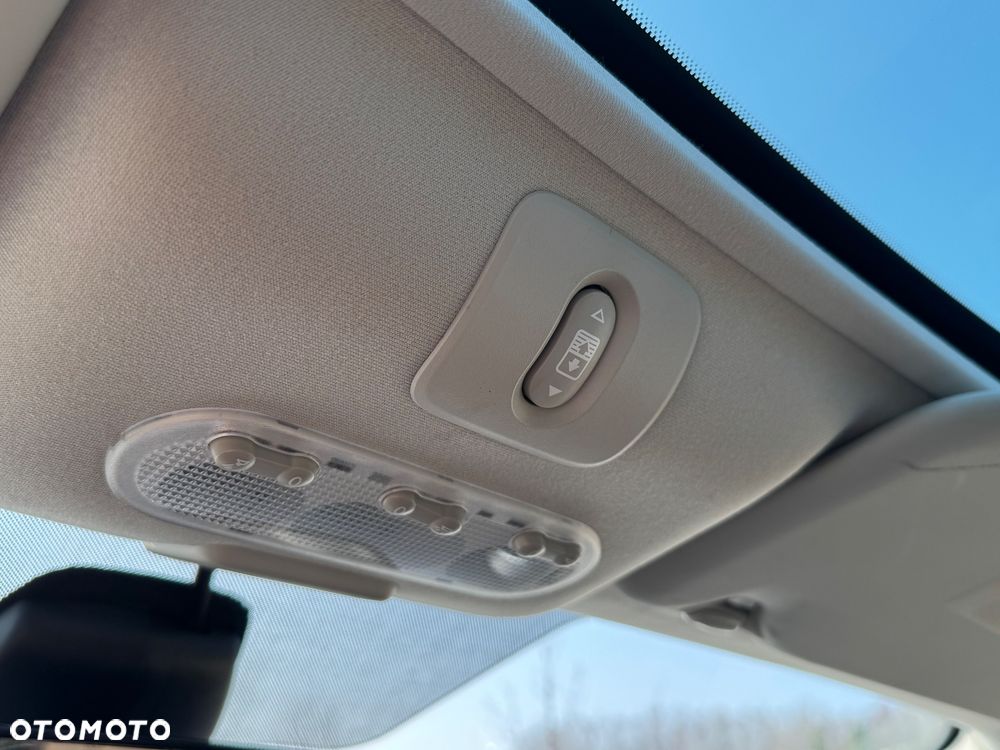 Nissan Qashqai+2 2.0 Acenta - 23