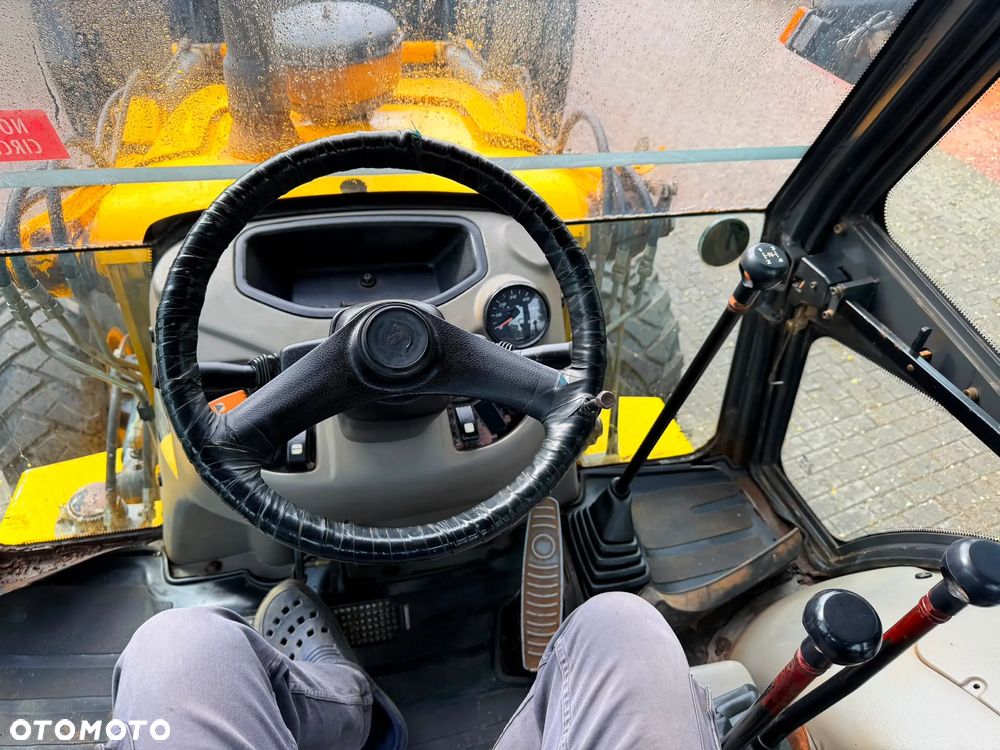 New Holland B80b - 26