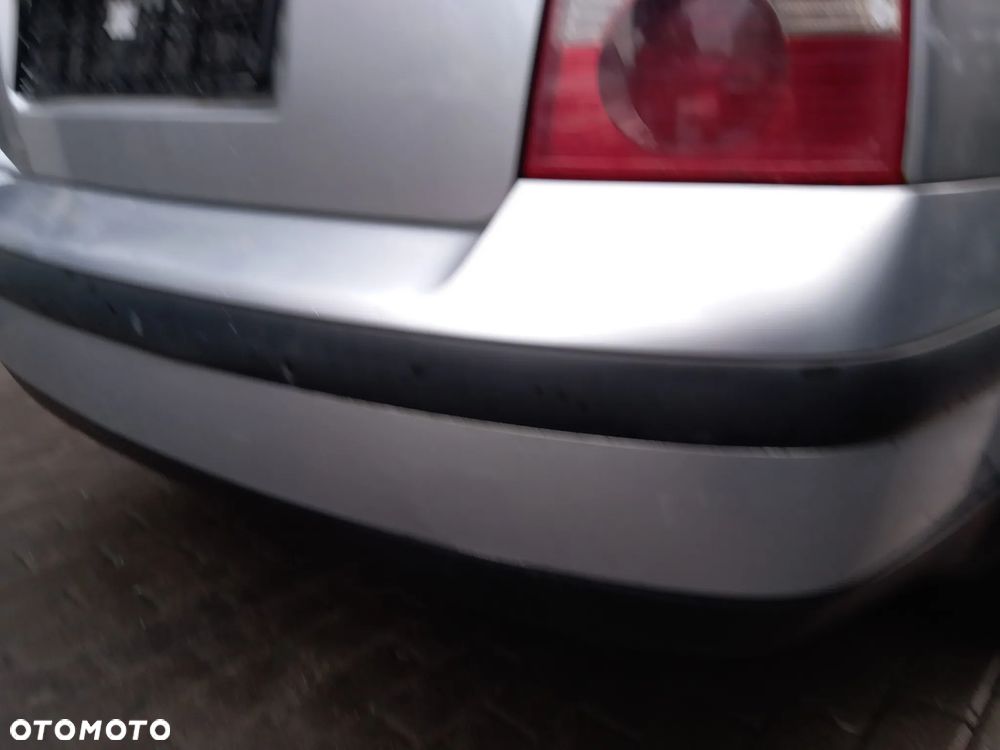 VW PASSAT B5 ZDERZAK TYLNY TYŁ SEDAN KOLOR: LA7W - 4