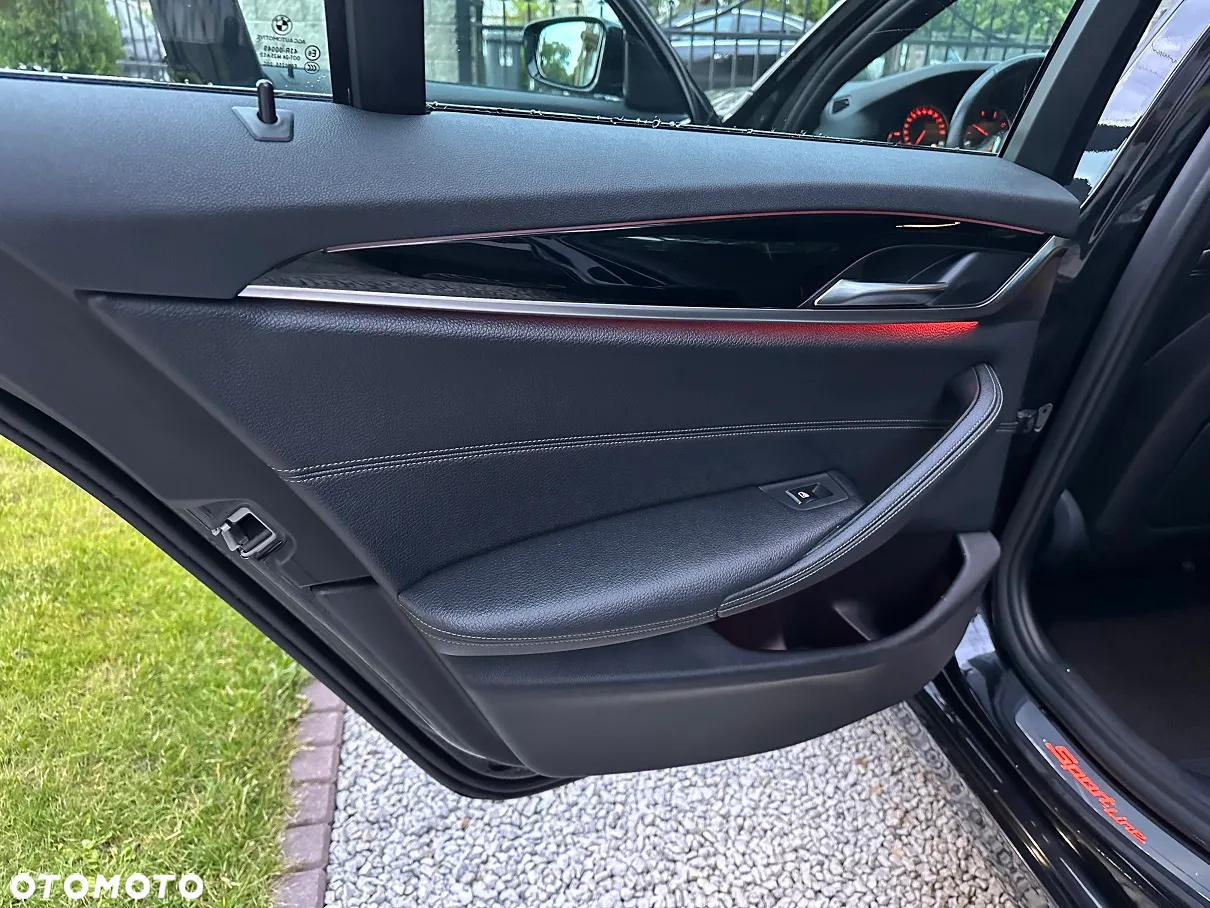 BMW Seria 5 520d Sport Line - 26