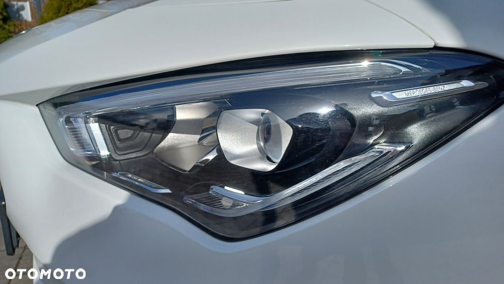 Mercedes-Benz CLA 200 7G-DCT - 20