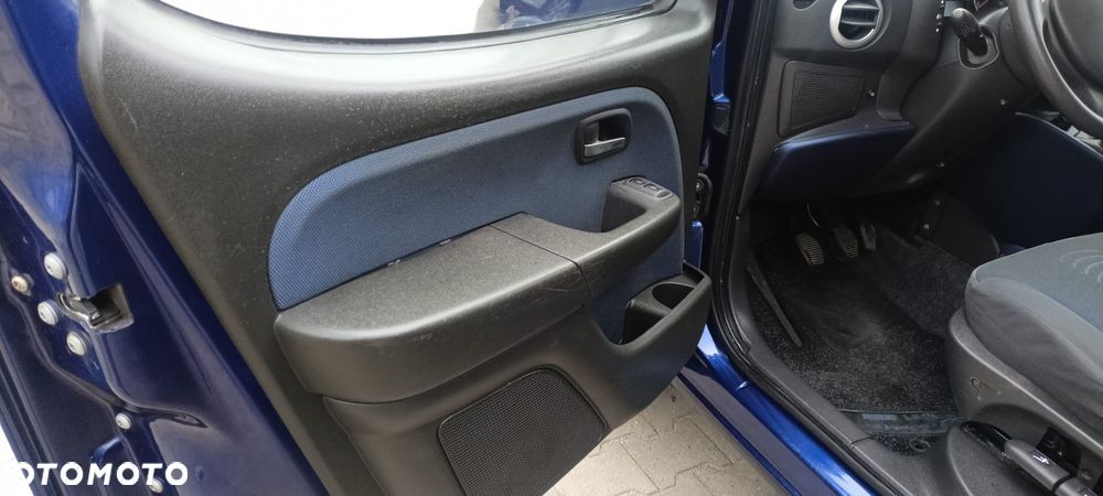 Fiat Doblo 1.6 16V Dynamic - 19