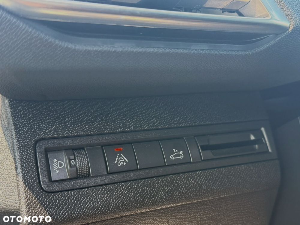 Peugeot 3008 1.2 PureTech GPF Allure S&S - 27