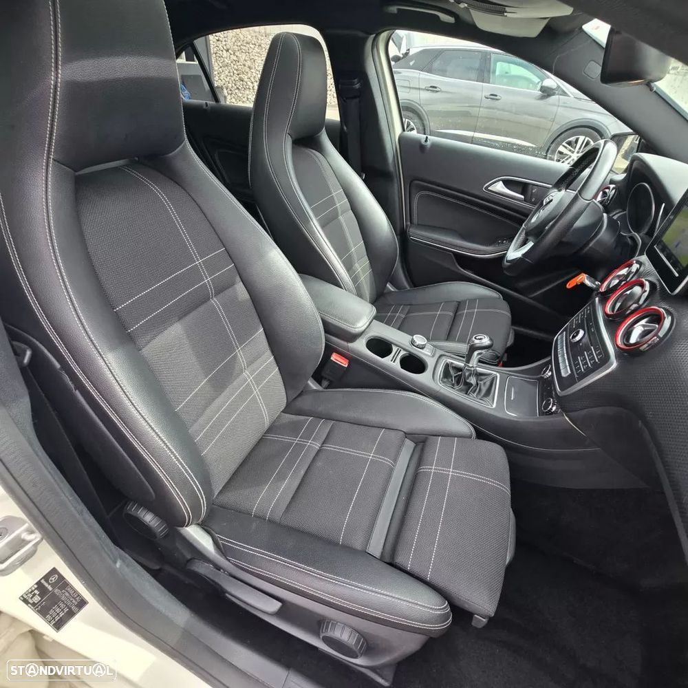 Mercedes-Benz A 180 CDI (BlueEFFICIENCY) Urban - 16