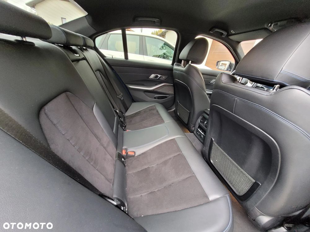 BMW Seria 3 - 22
