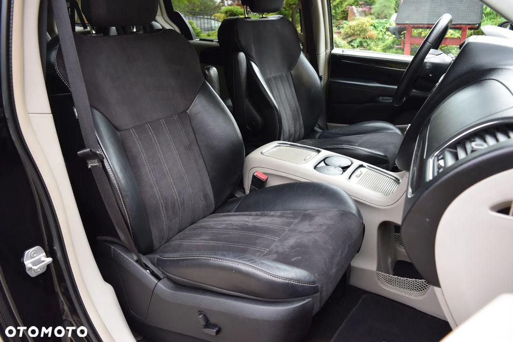 Lancia Voyager 2.8 Multijet 16v Platinum - 13