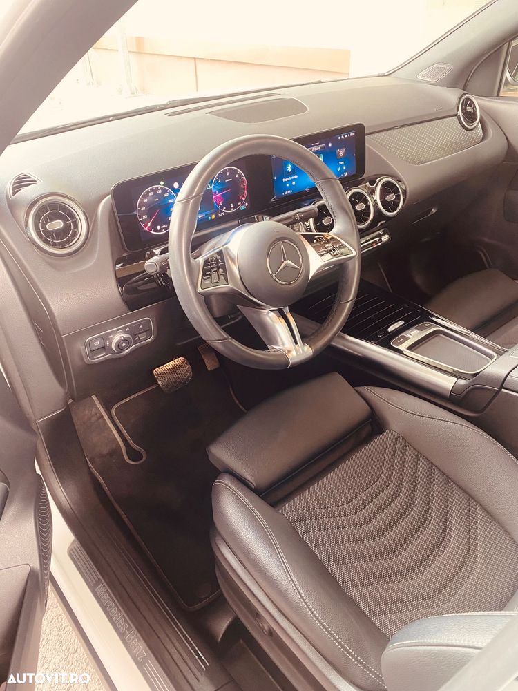 Mercedes-Benz GLA - 12