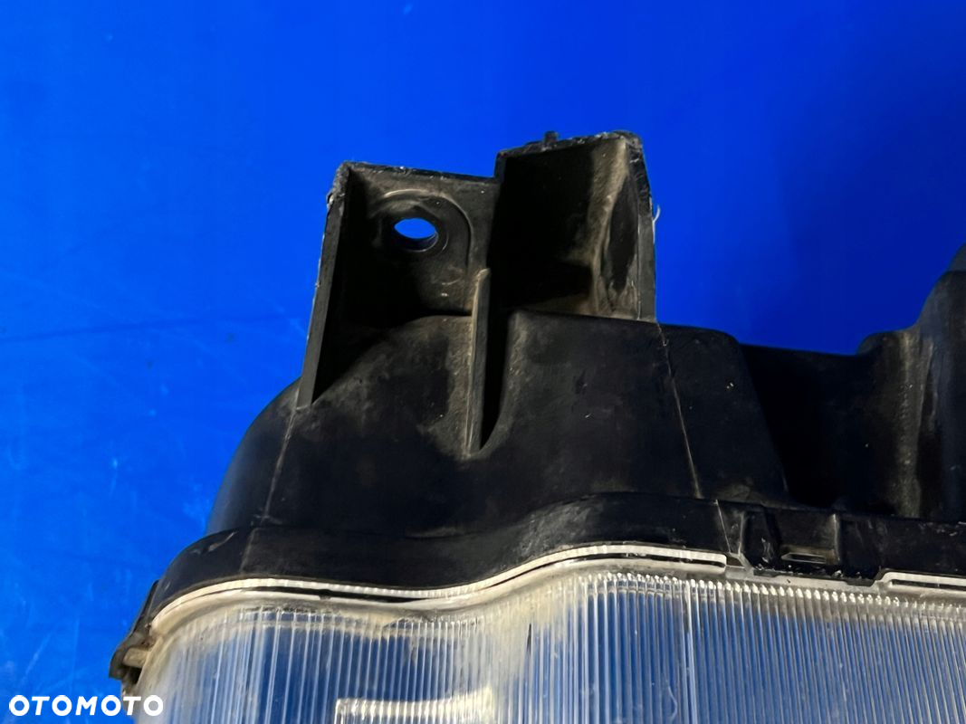 LAMPY BI XENON DODGE CHALLENGER KOMPLETNE BDB - 8