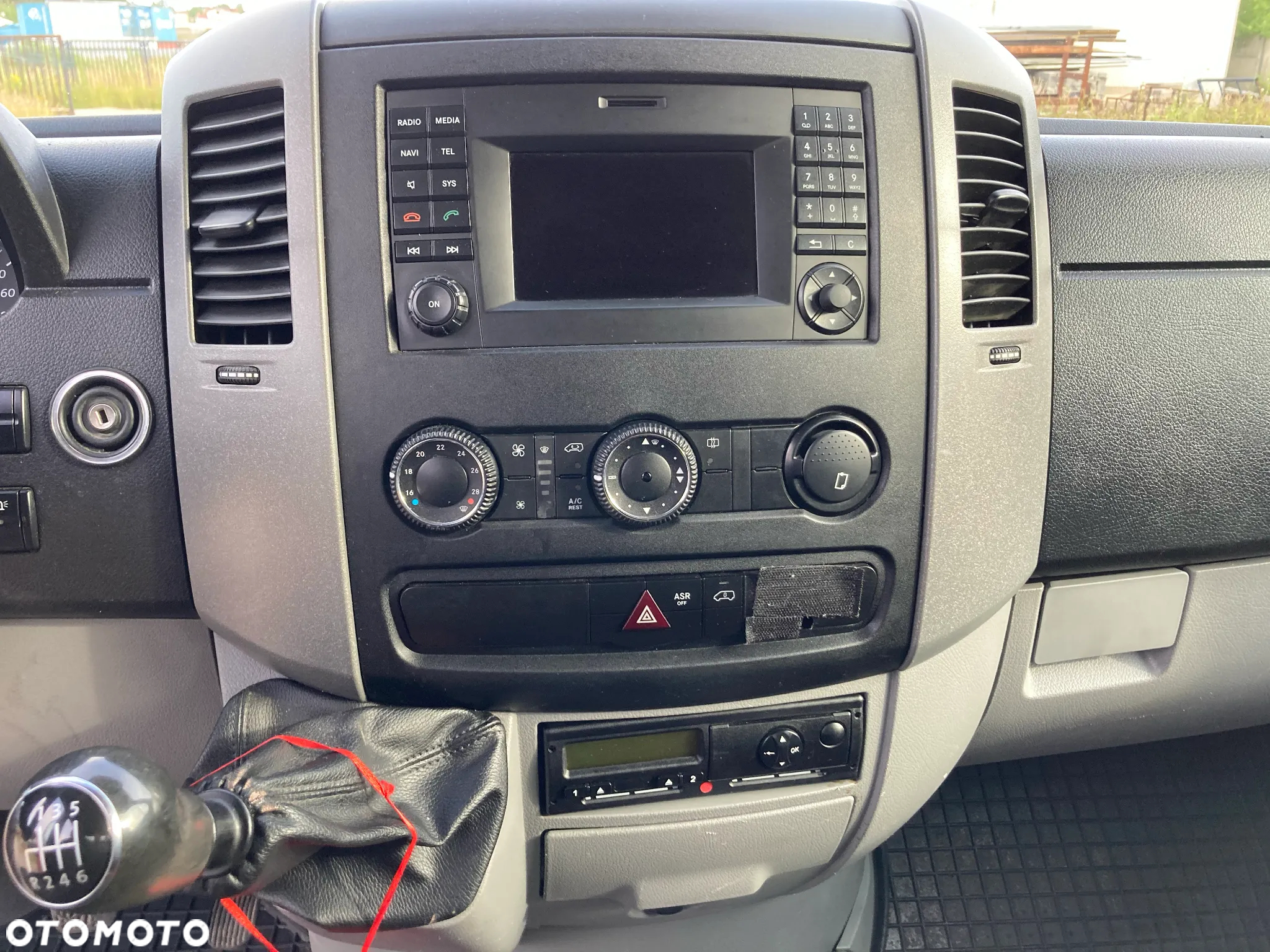 Volkswagen Crafter 2.0 TDI - 11
