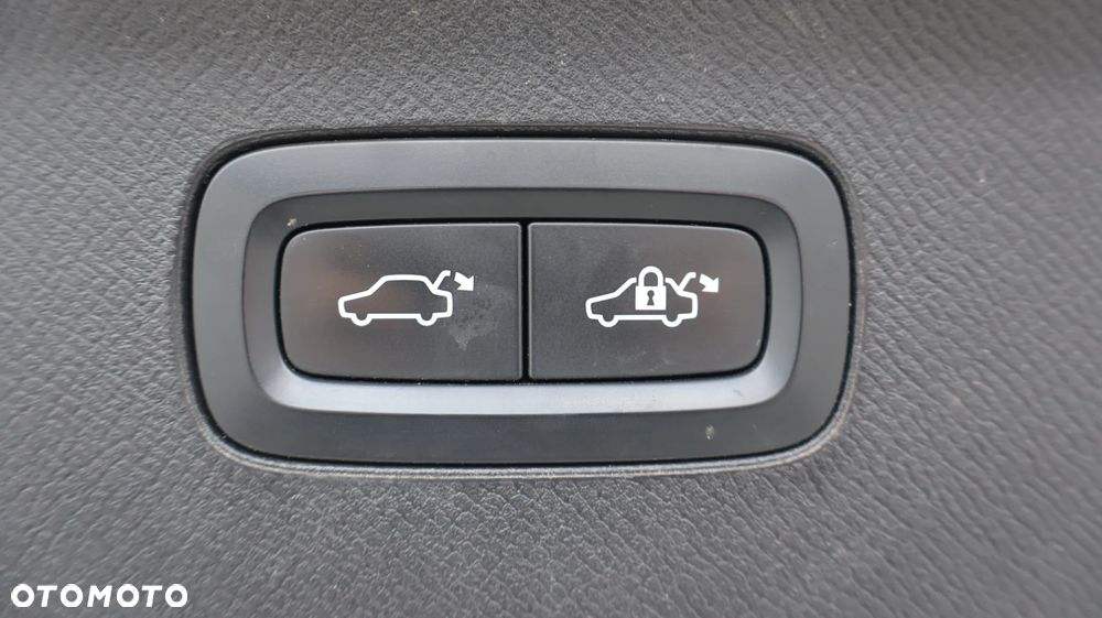 Volvo XC 90 T8 AWD Plug-In Hybrid R-Design 7os - 22