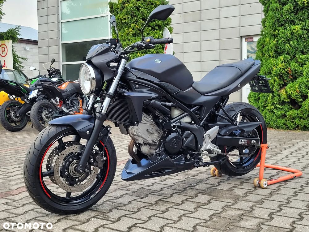 Suzuki SV - 6
