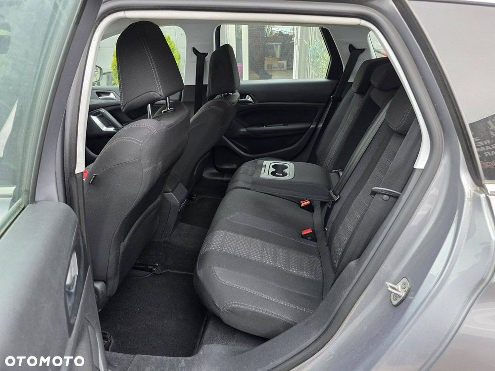 Peugeot 308 BlueHDi 120 EAT6 Stop & Start Active Business-Paket - 34