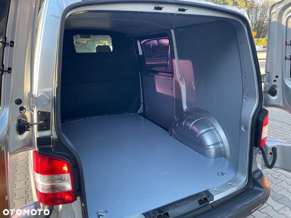 Volkswagen Transporter - 18