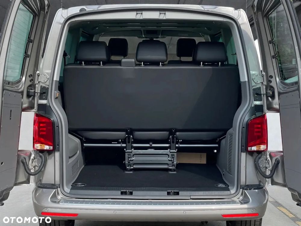 Volkswagen Caravelle - 9