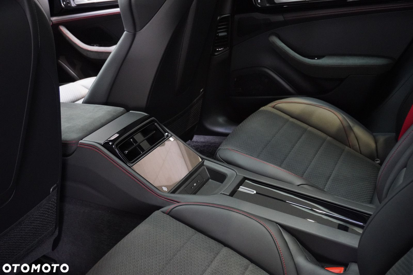 Porsche Panamera - 16