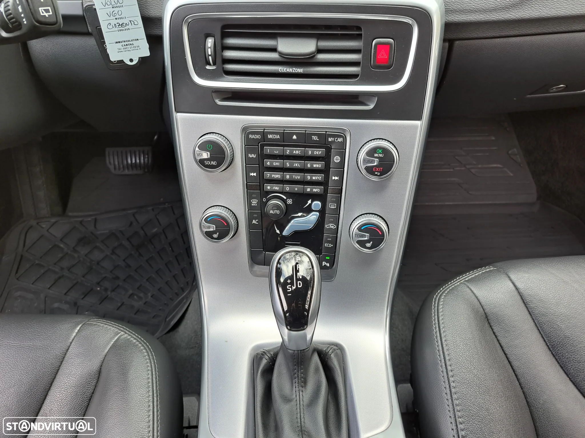 Volvo V60 D4 Geartronic Summum - 28