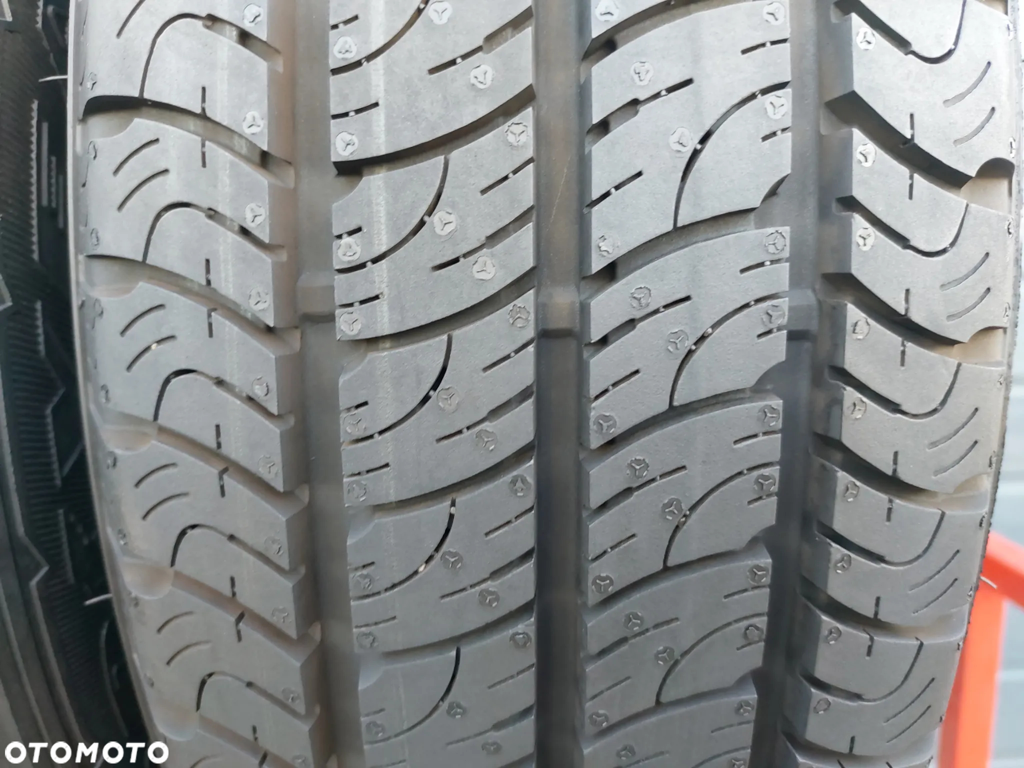 205/65 R16C OPONY GOODYEAR MARATHON DOT14 NOWE DEMO - 2