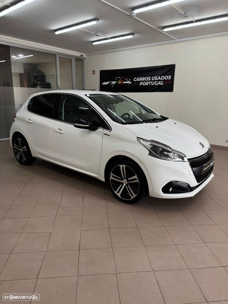 Peugeot 208 1.2 PureTech GT Line - 4