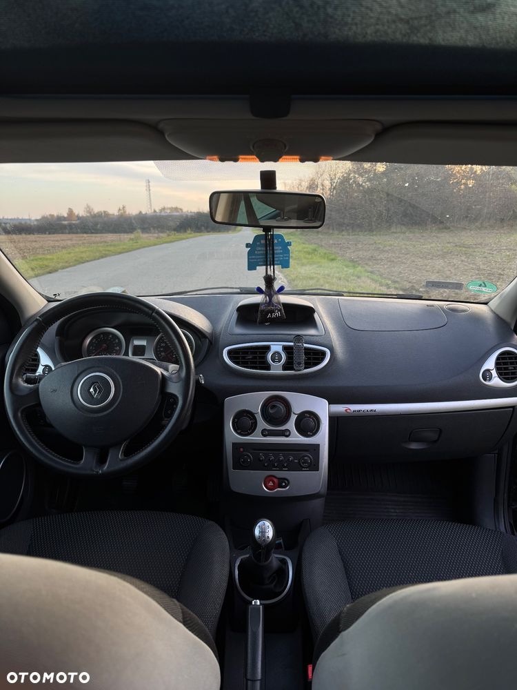 Renault Clio - 15