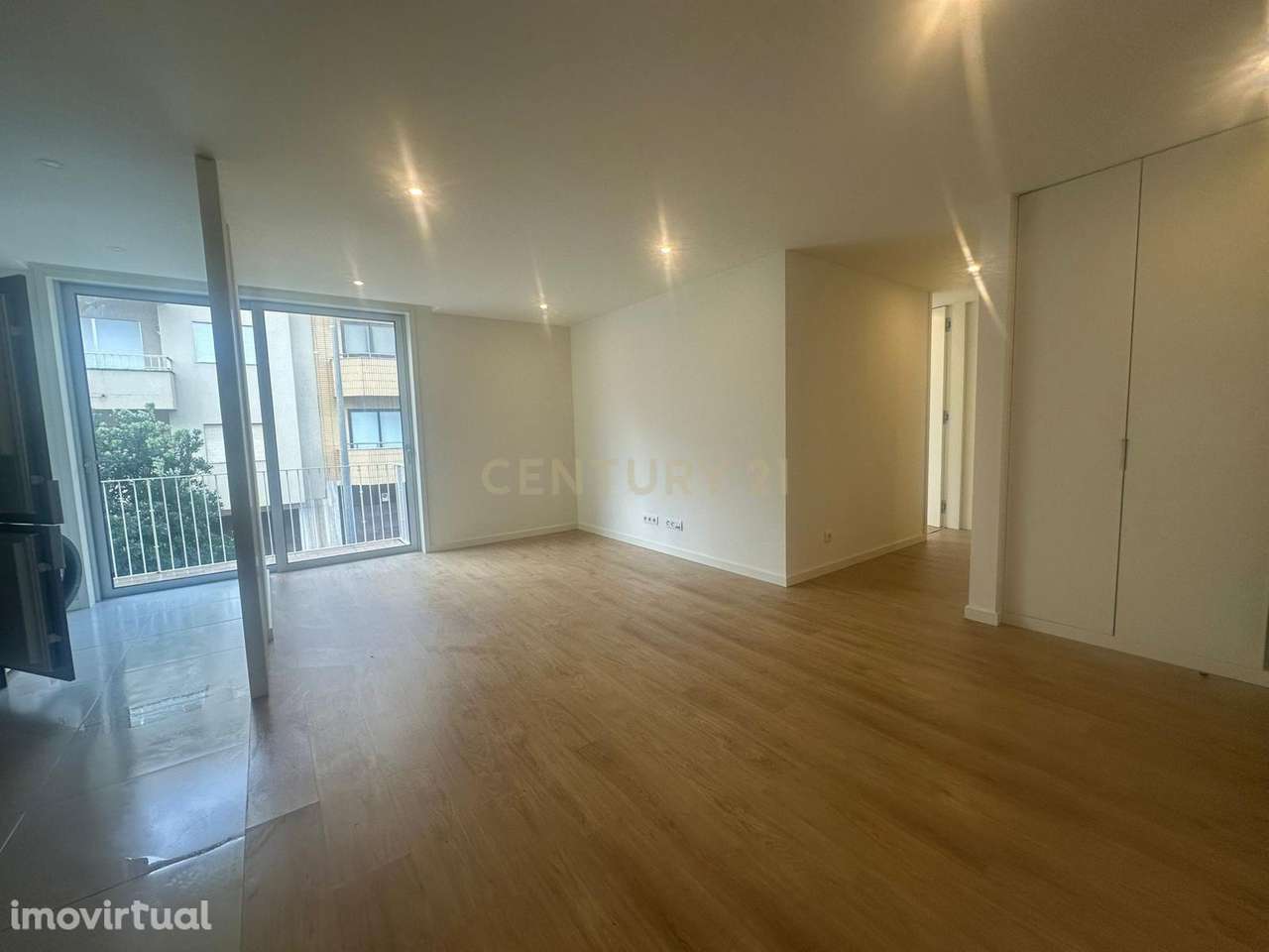 T2 para Arrendamento – Furadouro, Ovar | Último Piso com 2 Lugares de - Grande imagem: 3/13