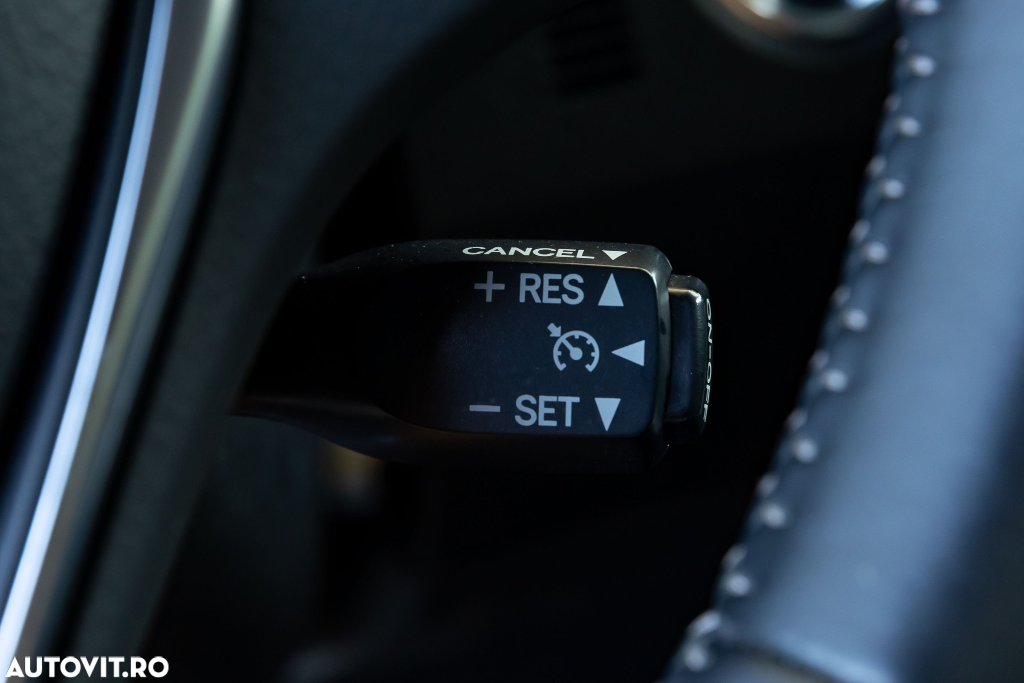 Toyota Auris 1.8 L VVT-i Hybrid Sol - 8
