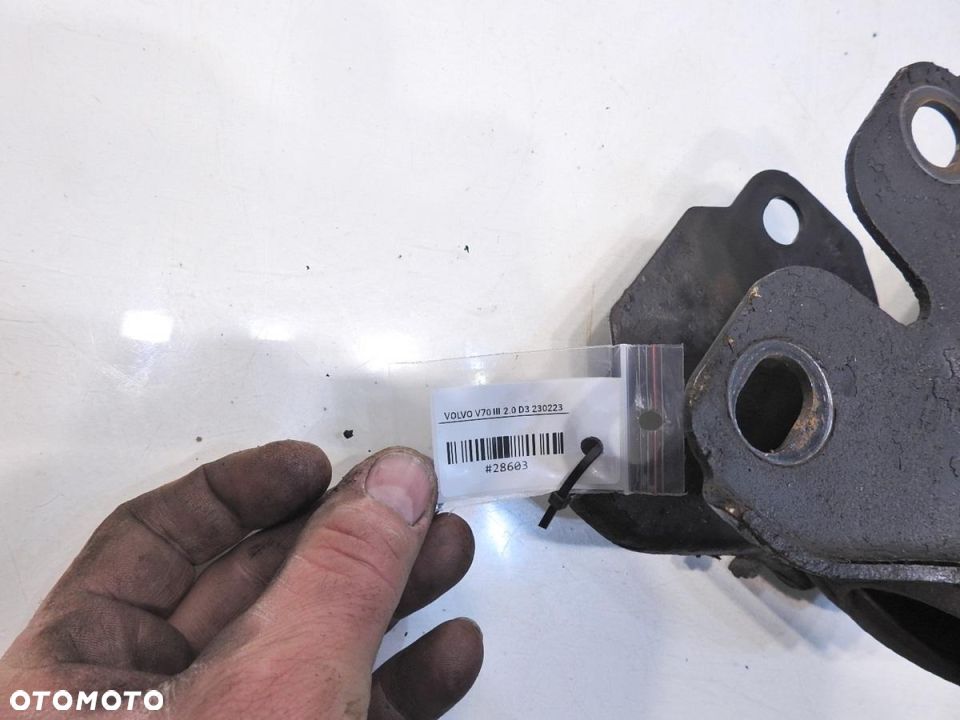 WAHACZ LEWY PRZÓD VOLVO V70 III 2.0 D3 - 5