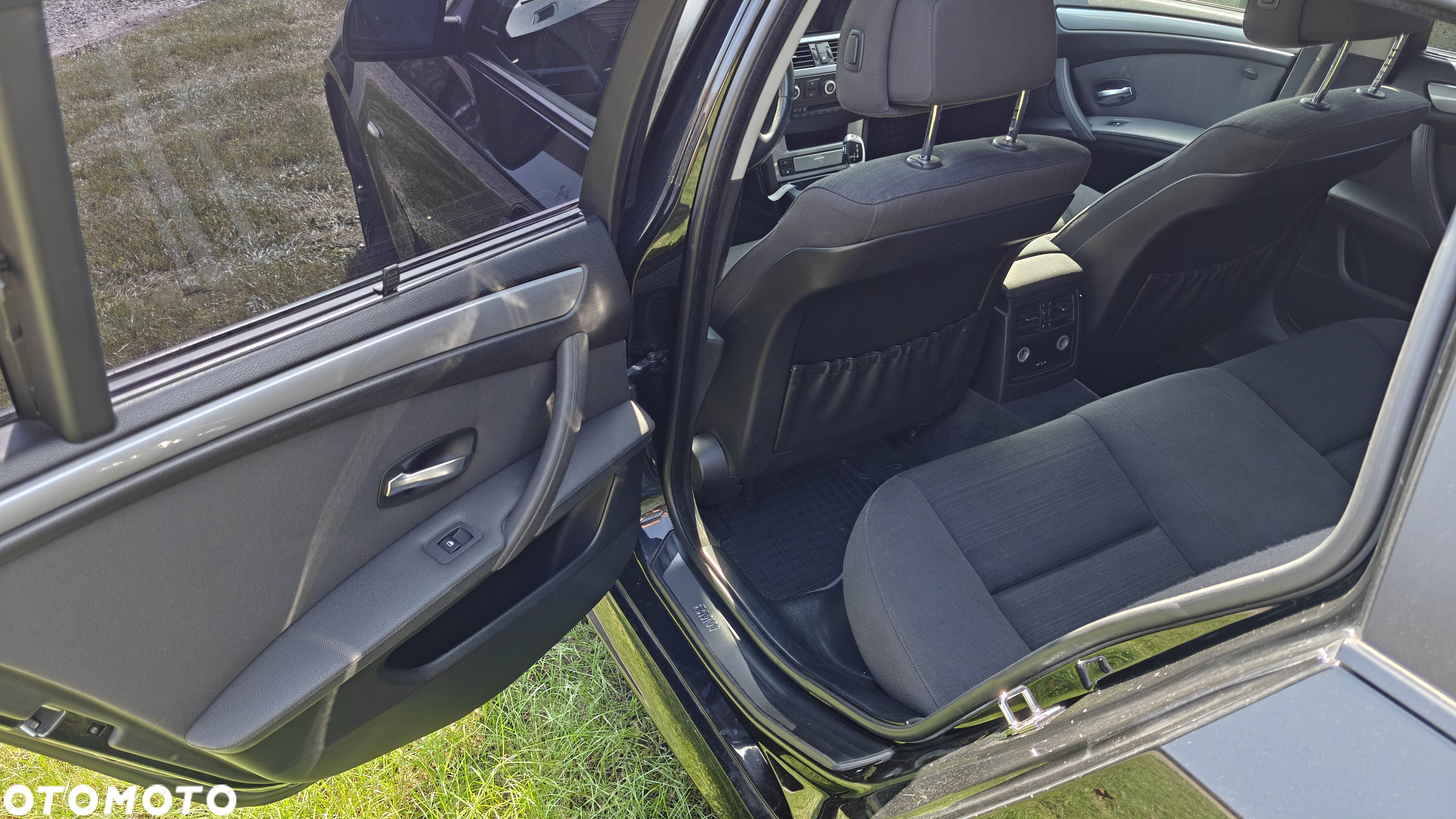 BMW Seria 5 520d Touring - 10