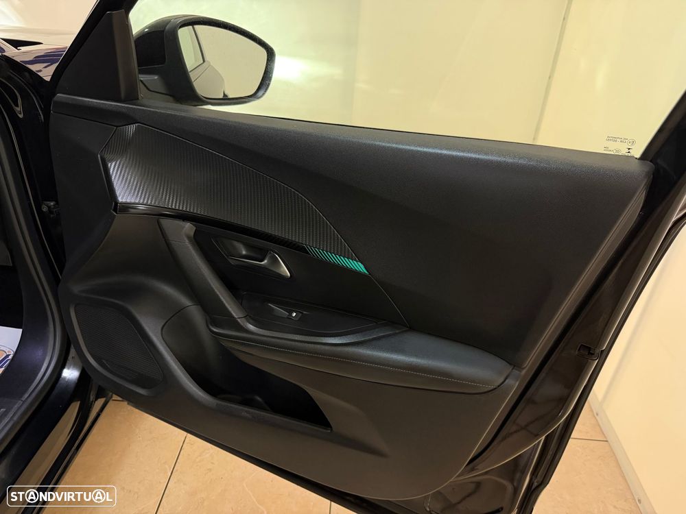 Peugeot 2008 1.2 PureTech Allure Pack - 50