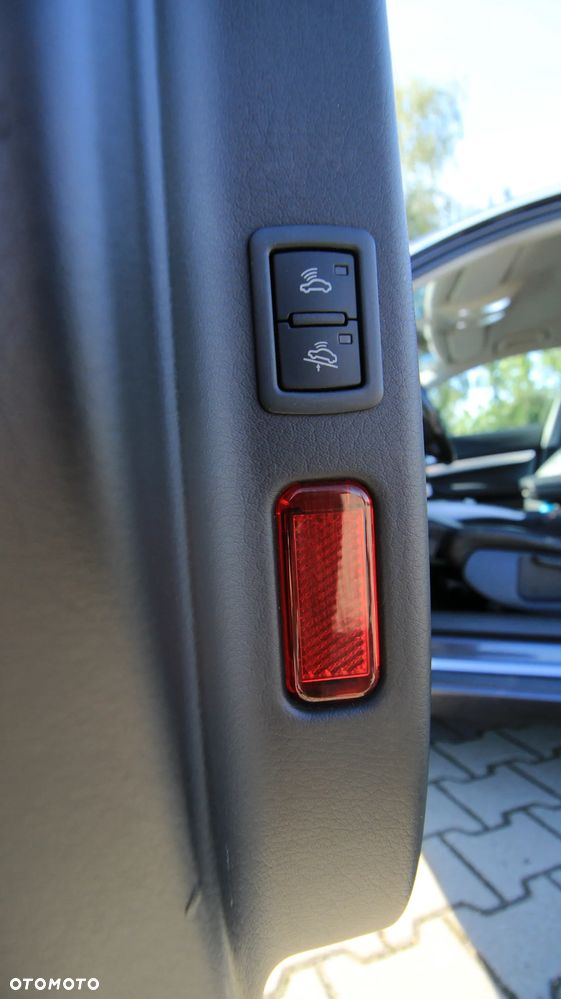 Audi A6 Avant 3.0 TDI DPF quattro tiptronic - 12