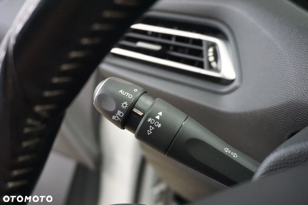 Peugeot 308 BlueHDi FAP 120 Stop&Start Style - 39
