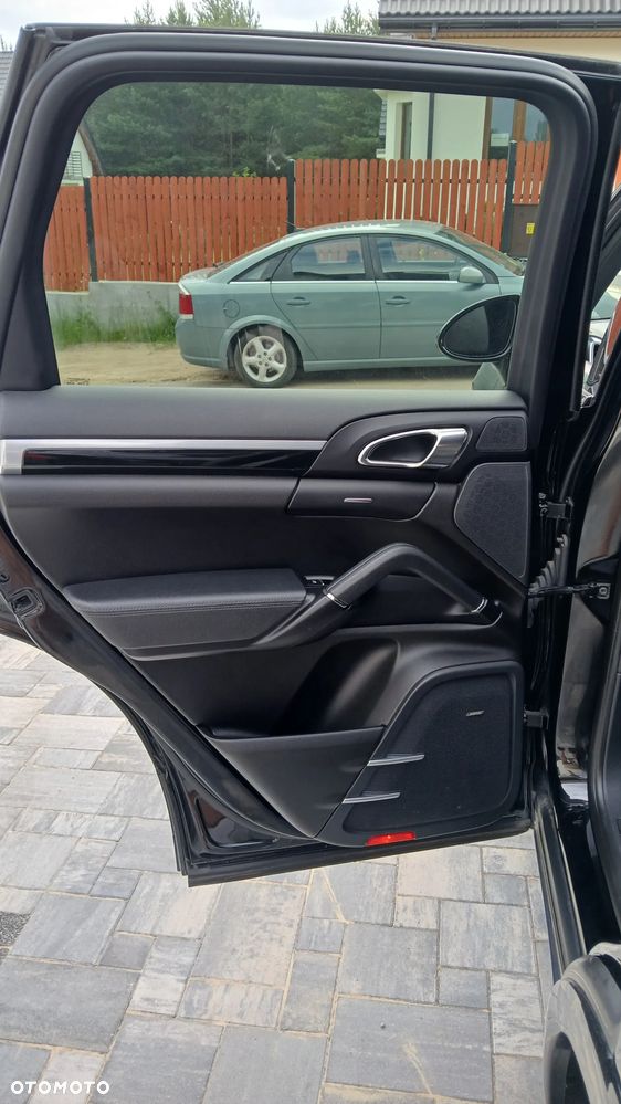 Porsche Cayenne S E-Hybrid Platinum Edition - 10