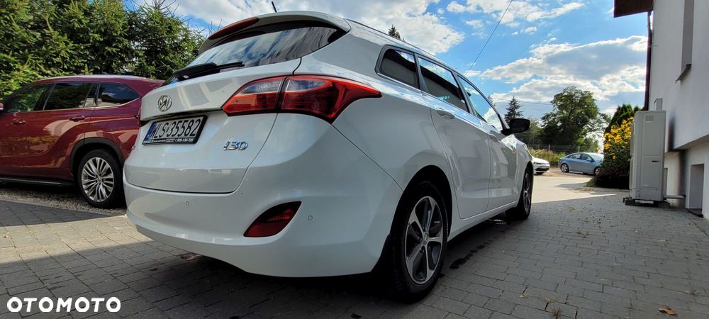 Hyundai i30 blue 1.6 GDI Passion - 8