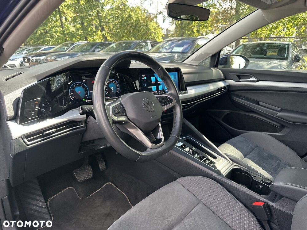 Volkswagen Golf Variant - 11