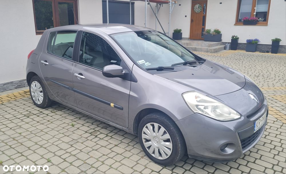 Renault Clio - 1