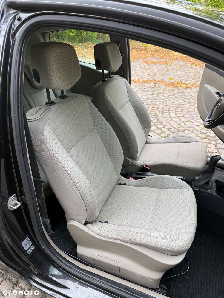 Renault Clio - 11