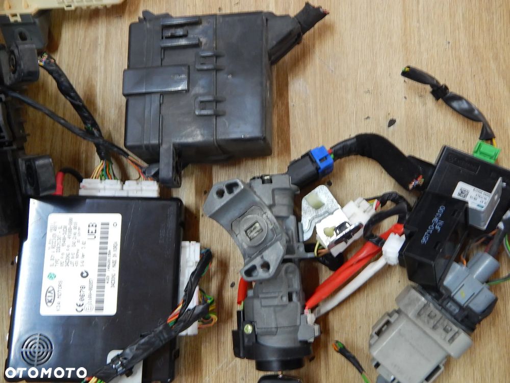 Zestaw startowy sterownik stacyjka 2.0 CRDI Kia Sportage III Hyundai 10-17 Łuków części - 4