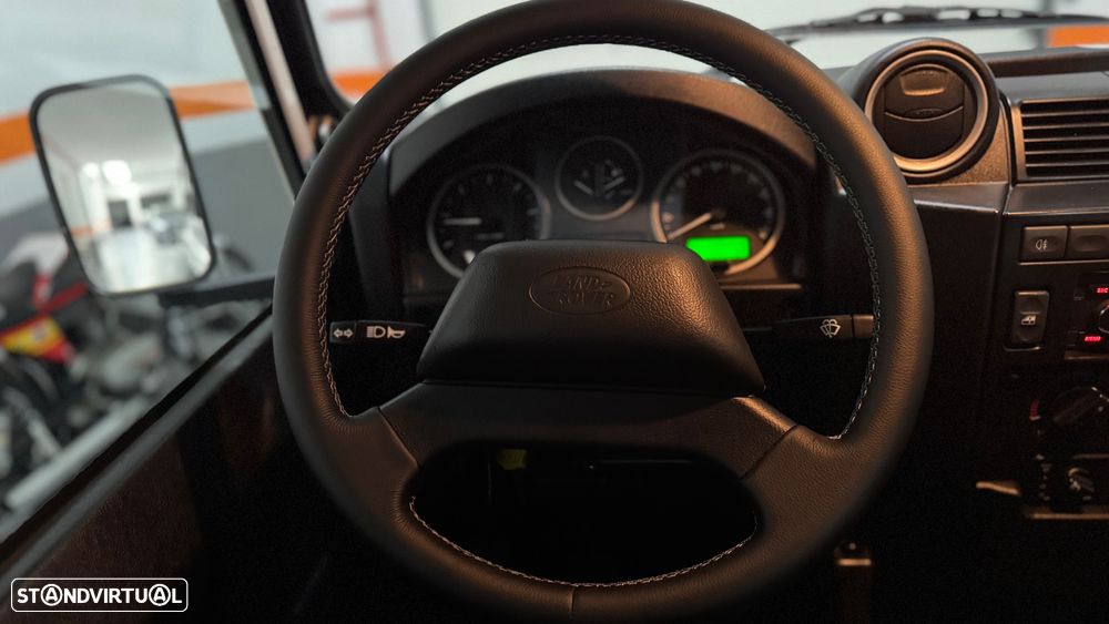 Land Rover Defender 110 DPF E - 16